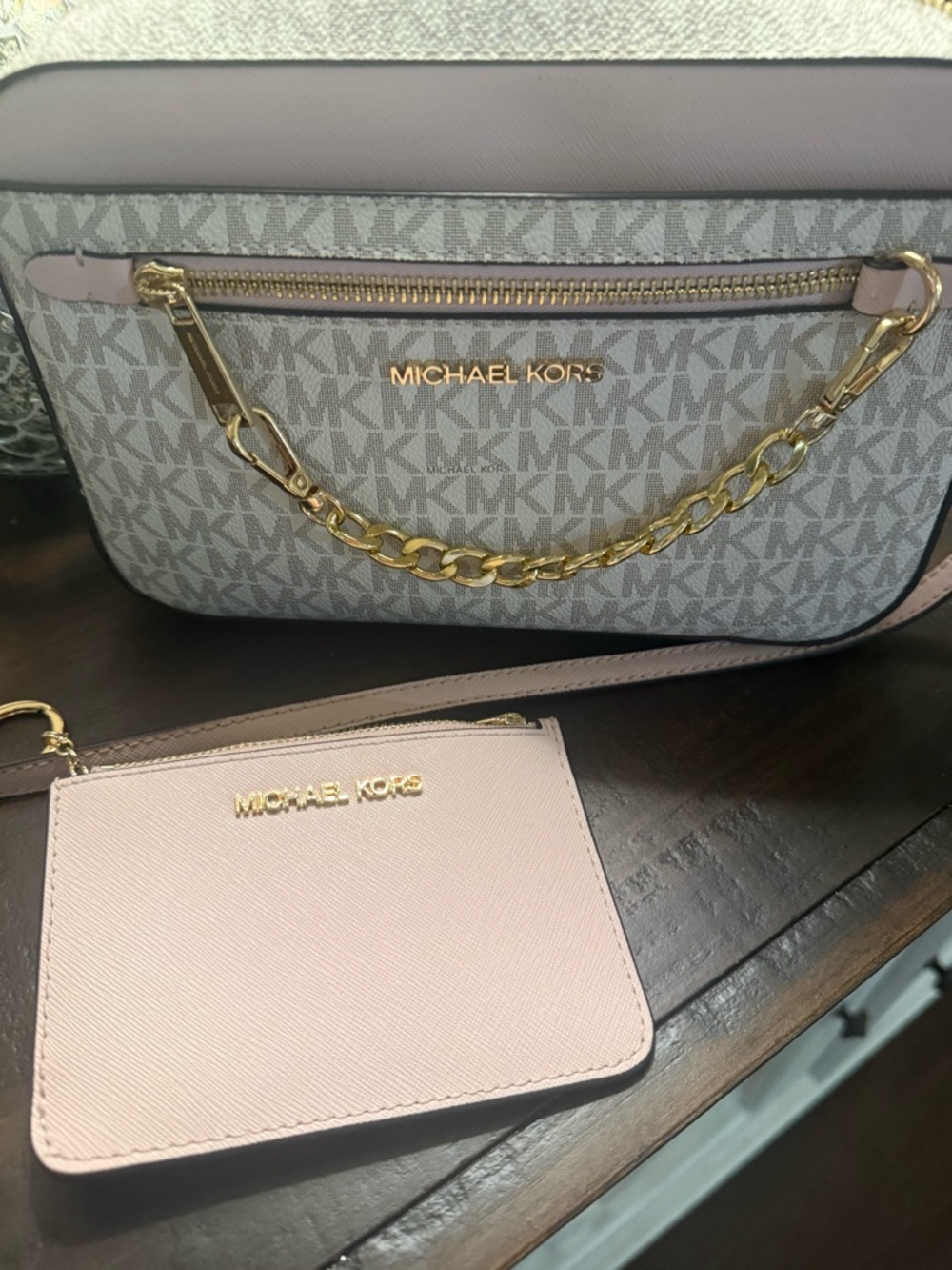 Michael Kors Pink and Cream Jet Set Crossbody w Cardholder Wallet - Picture 5 of 13